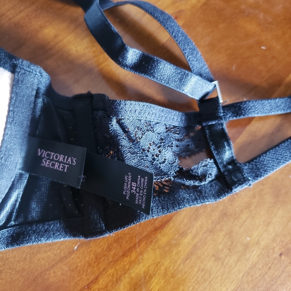 Victoria Secret faux leather bra - Picture 4 of 5